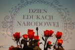 Uznanie i kwiaty dla nauczycieli