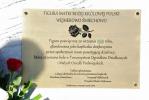 Tablica pamiątkowa z okazji 80-lecia figury Matki Bożej na Śmiechowie 