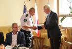 Gratulacje dla strażników miejskich 