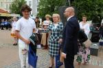 Młodzież z samochodówki paradą uczciła święto miasta