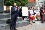 Młodzież z samochodówki paradą uczciła święto miasta