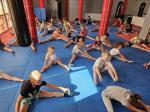 Tłumy na zajęciach kickboxingu dzięki akcji LATO
