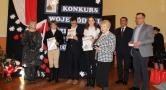 Drużyna Wybitnych z SP nr 9  odbiera Medal Józefa Wybickiego