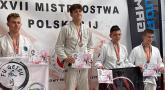 Igor Makowski na podium ze złotym medalem Mistrzostw Polski
