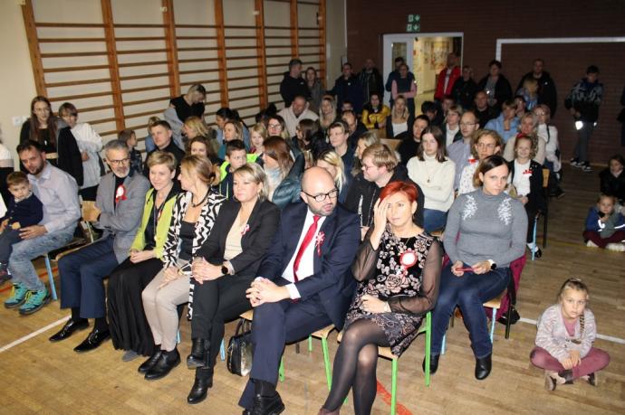 Wieczór niepodległościowy w wejherowskiej „dziewiątce”