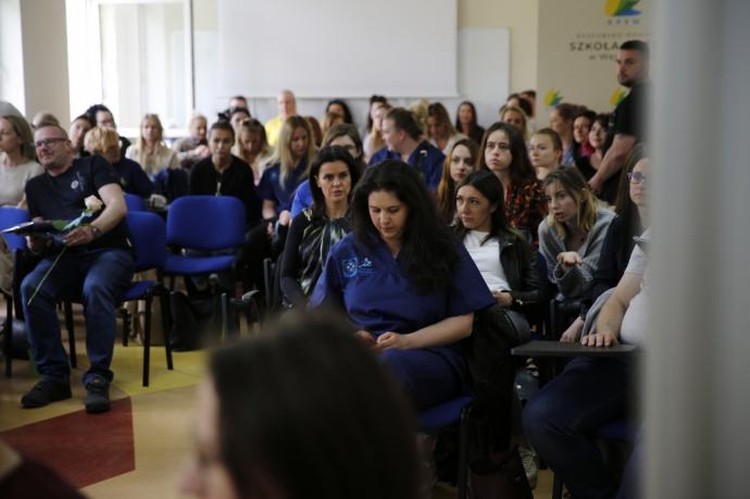 Studenci pielęgniarstwa odebrali swoje pierwsze uniformy 