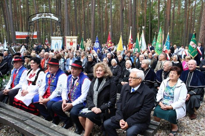 Pielęgnowanie pamięci o ofiarach zbrodni piaśnickiej