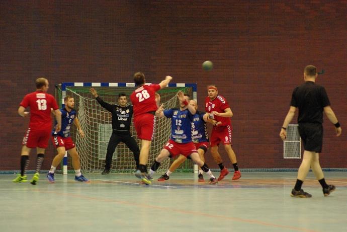Sambor nieznacznie lepszy od Tytanów