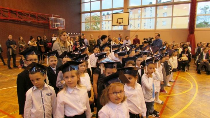 Pierwszoklasiści „jedenastki” złożyli ślubowanie