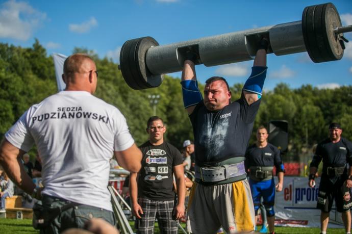 Mariusz Pudzianowski sędziował zawody Strongmanów