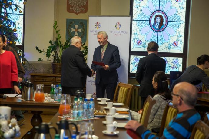 Uznanie dla mieszkańców dekorujących swoje ogrody, okna i balkony  