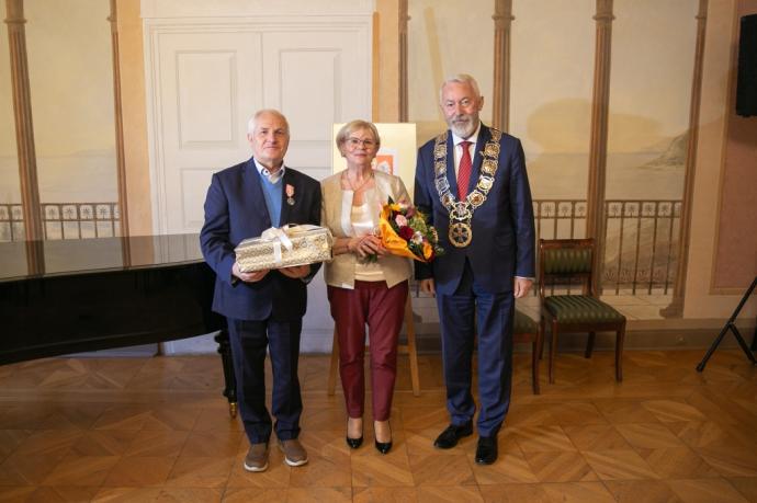 Medale Róży dla szczęśliwych par 