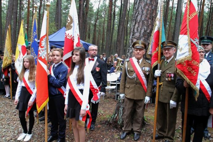 Pomnik profesora Gerarda Labudy stanął w Luzinie