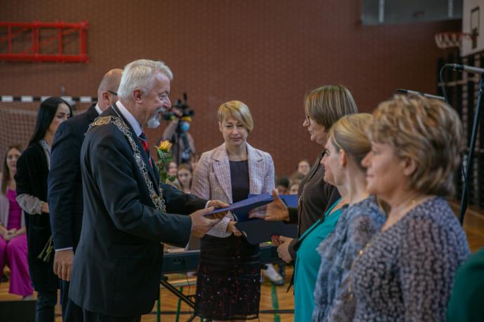 Podziękowania dla nauczycieli i pracowników wejherowskiej oświaty 