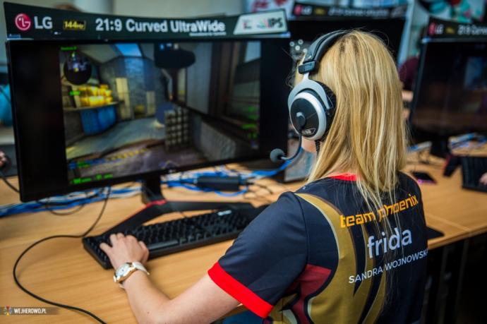 Wakacyjne Super Game E-Sport w Wejherowie