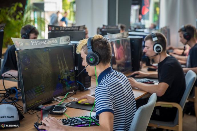 Wakacyjne Super Game E-Sport w Wejherowie