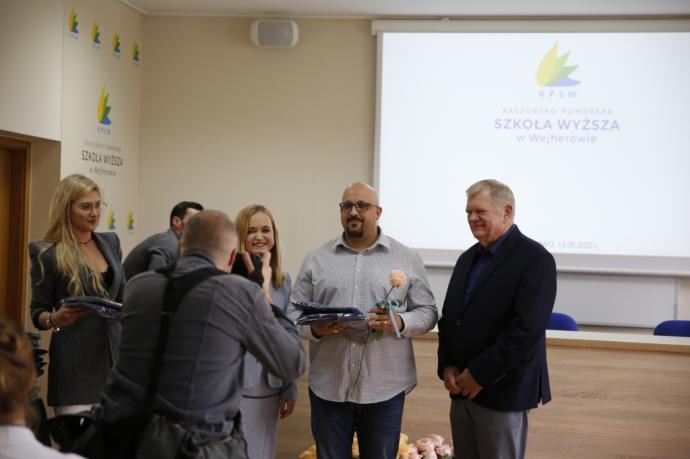 Studenci pielęgniarstwa odebrali swoje pierwsze uniformy 