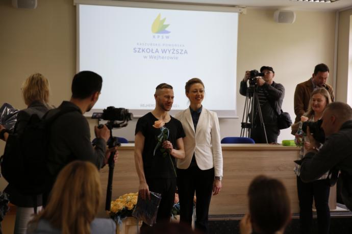 Studenci pielęgniarstwa odebrali swoje pierwsze uniformy 