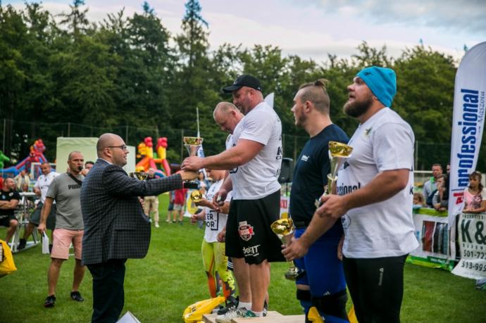 Mariusz Pudzianowski sędziował zawody Strongmanów