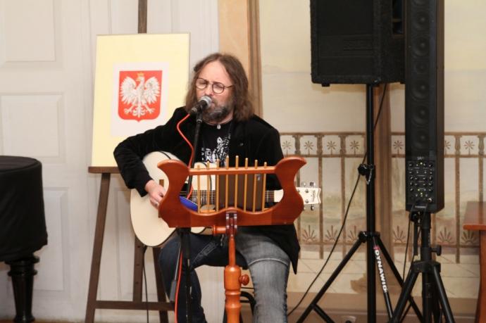 Medale dla par o długoletnim stażu małżeńskim 