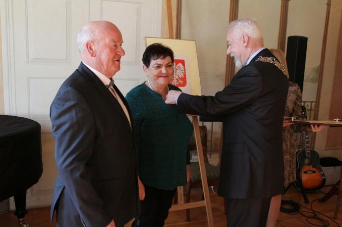 Medale Róży dla Małżonków-Jubilatów 