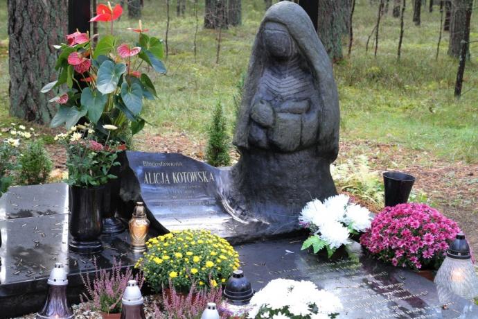 Pomnik profesora Gerarda Labudy stanął w Luzinie