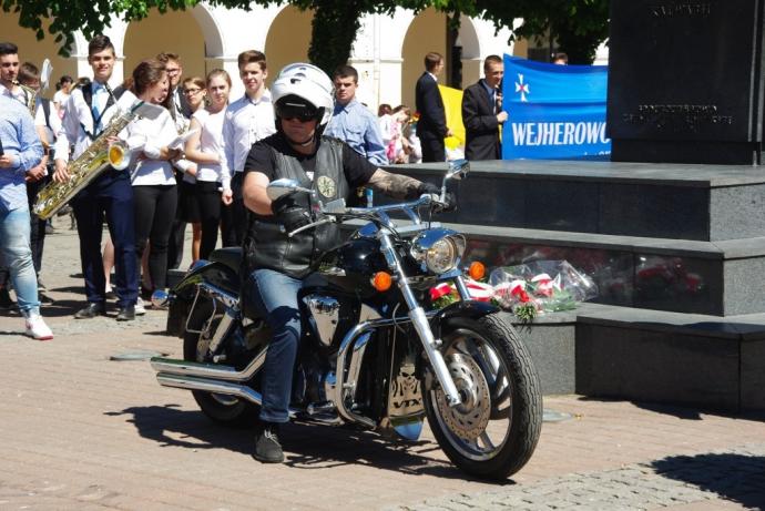 IX Szkolna Parada inaugurująca Dzień Patrona