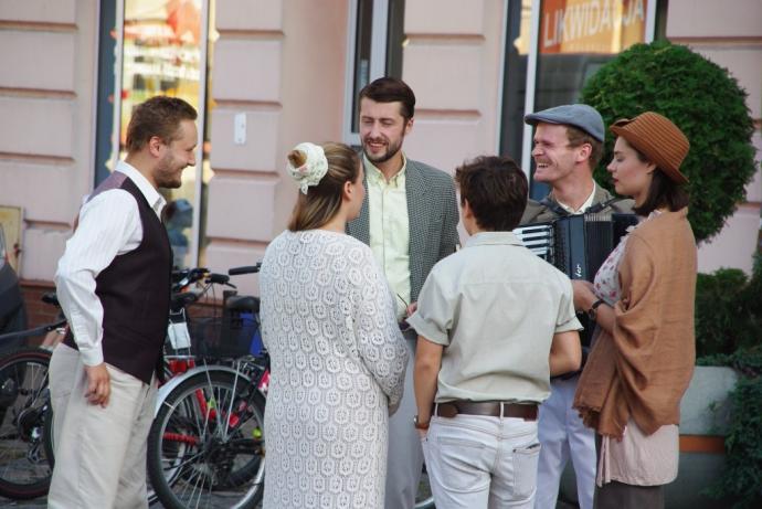 Taneczna zabawa z Teatrem „Pijana Sypialnia”
