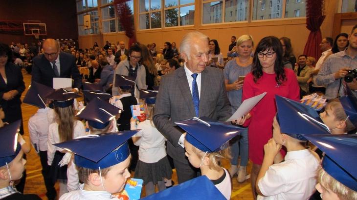 Pierwszoklasiści „jedenastki” złożyli ślubowanie