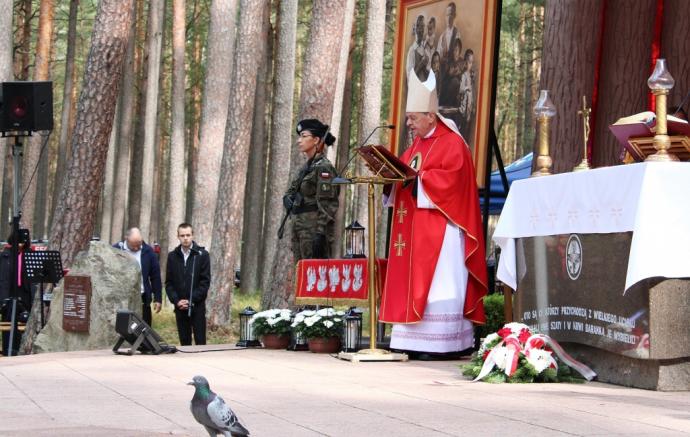 Pielęgnowanie pamięci o ofiarach zbrodni piaśnickiej