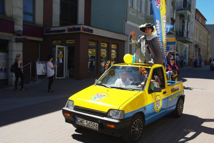 IX Szkolna Parada inaugurująca Dzień Patrona