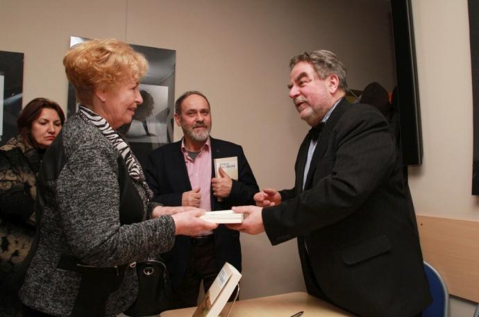 Adam Klein laureatem Gryfa Literackiego 2016