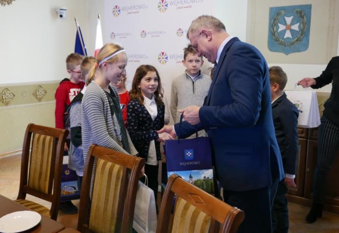 Ratusz miejscem międzyszkolnej rywalizacji