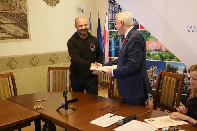 Wsparcia miasta dla kolejnych stowarzyszeń