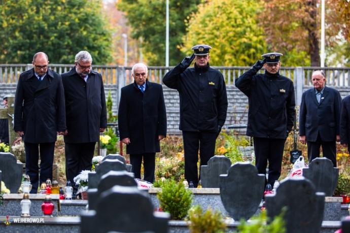 Pamiętamy o zmarłych żołnierzach