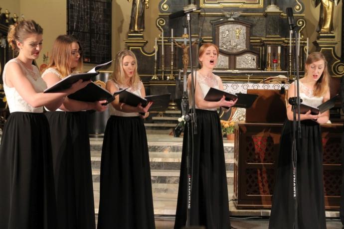 Jubileuszowy koncert Art'n'voices w kolegiacie