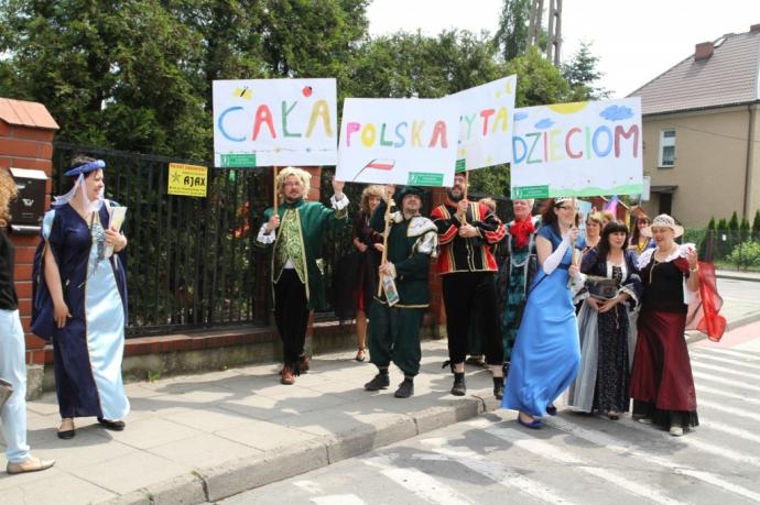 Parada biblioteczna postaci bajkowych