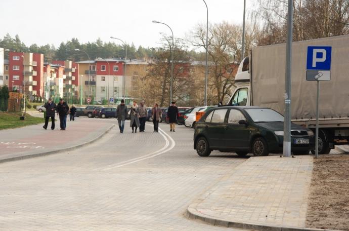 Nowy parking na os. Fenikowskiego