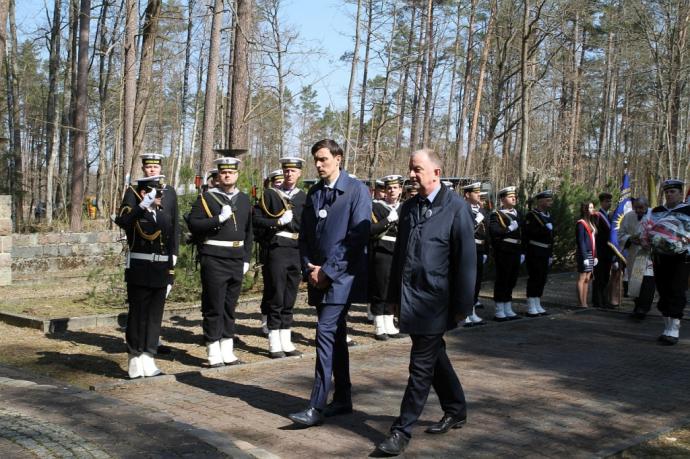 W hołdzie ofiarom zbrodni piaśnickiej