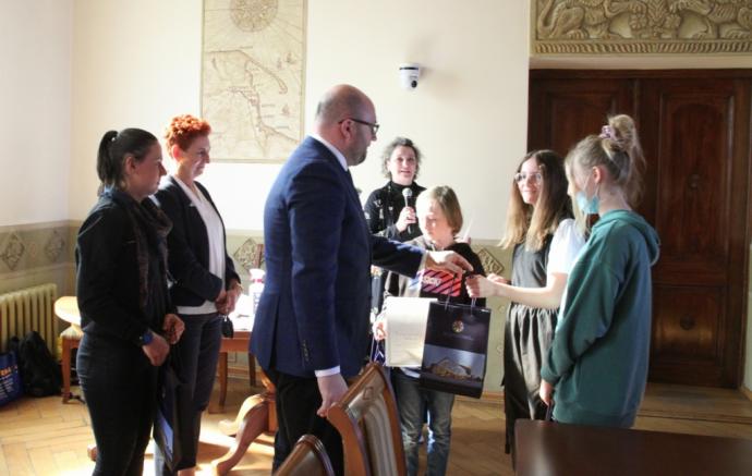 W miejskich podchodach zwyciężyła drużyna SP nr 9