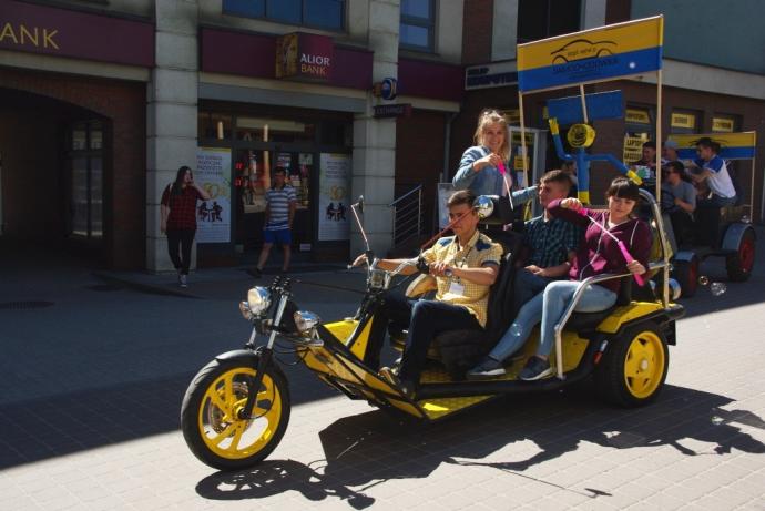 IX Szkolna Parada inaugurująca Dzień Patrona