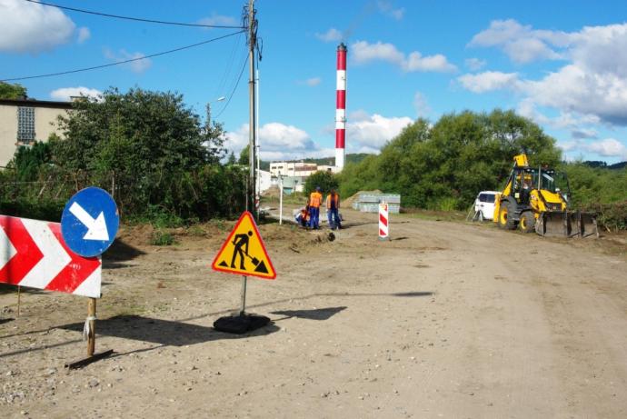 Ruszyły prace drogowe w ul. Iwaszkiewicza