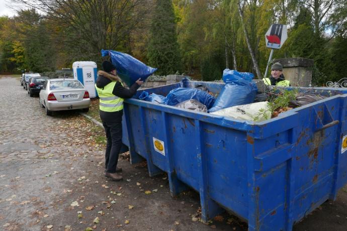 Trwa akcja „Nie pozwól pamięci zarastać trawą”