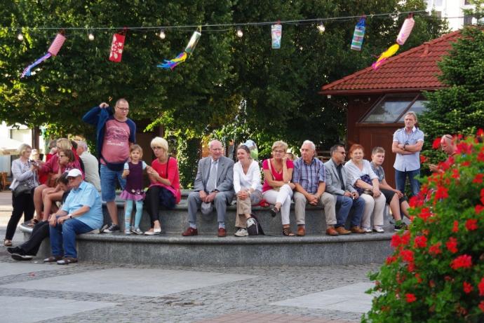 Taneczna zabawa z Teatrem „Pijana Sypialnia”