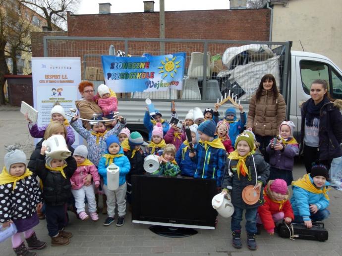 Słoneczne Przedszkole „Różą Ekologii 2015”