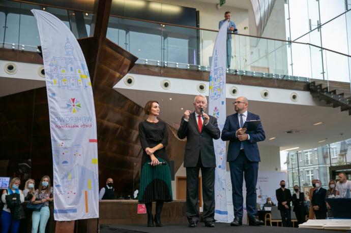 Jedna karta – wiele możliwości 