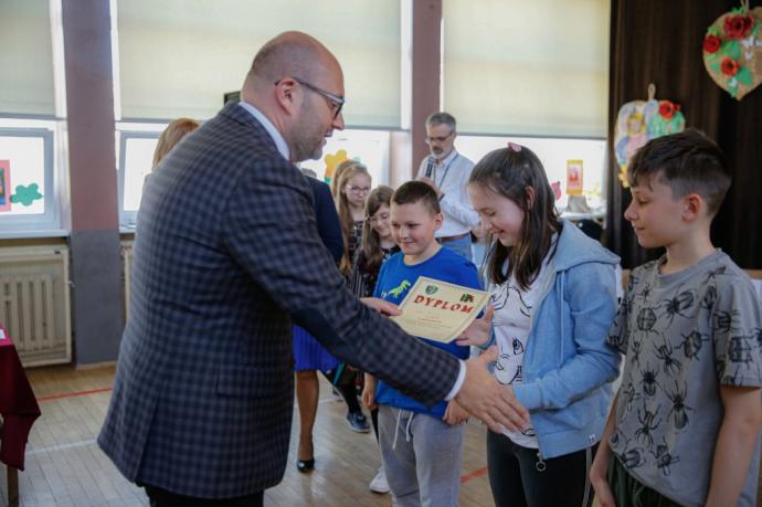 Uczniowie SP 9 najlepsi w konkursie „Baśnie znane i nieznane” 