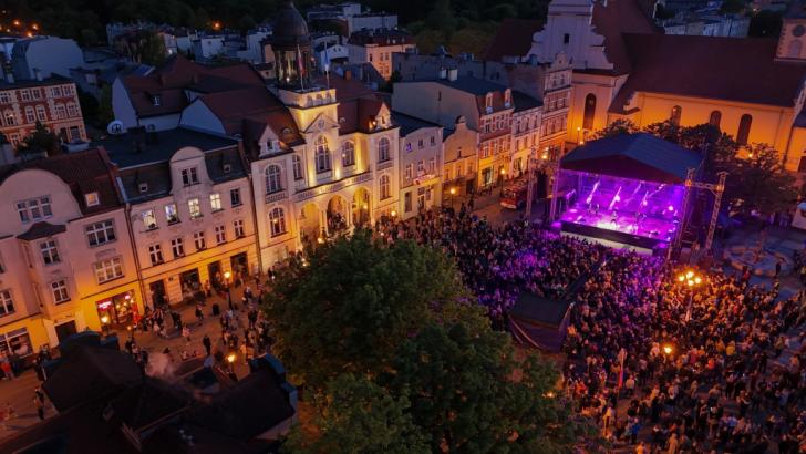 Urodzinowy wieczór w sercu miasta! 