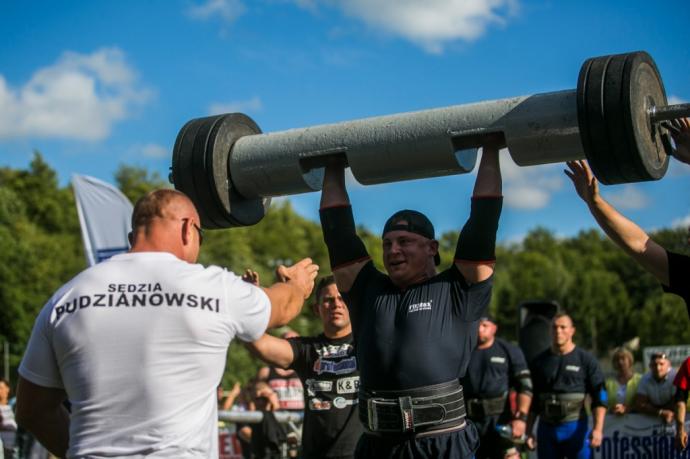 Mariusz Pudzianowski sędziował zawody Strongmanów
