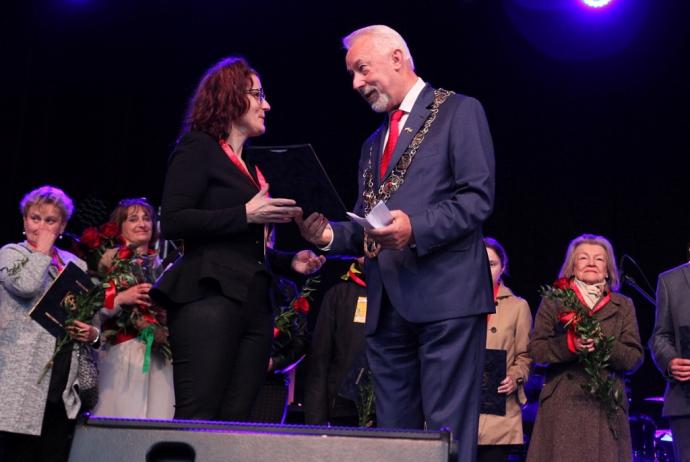 Dorota Muża-Szlas nagrodzona Miniaturą Statuetki Jakuba Wejhera